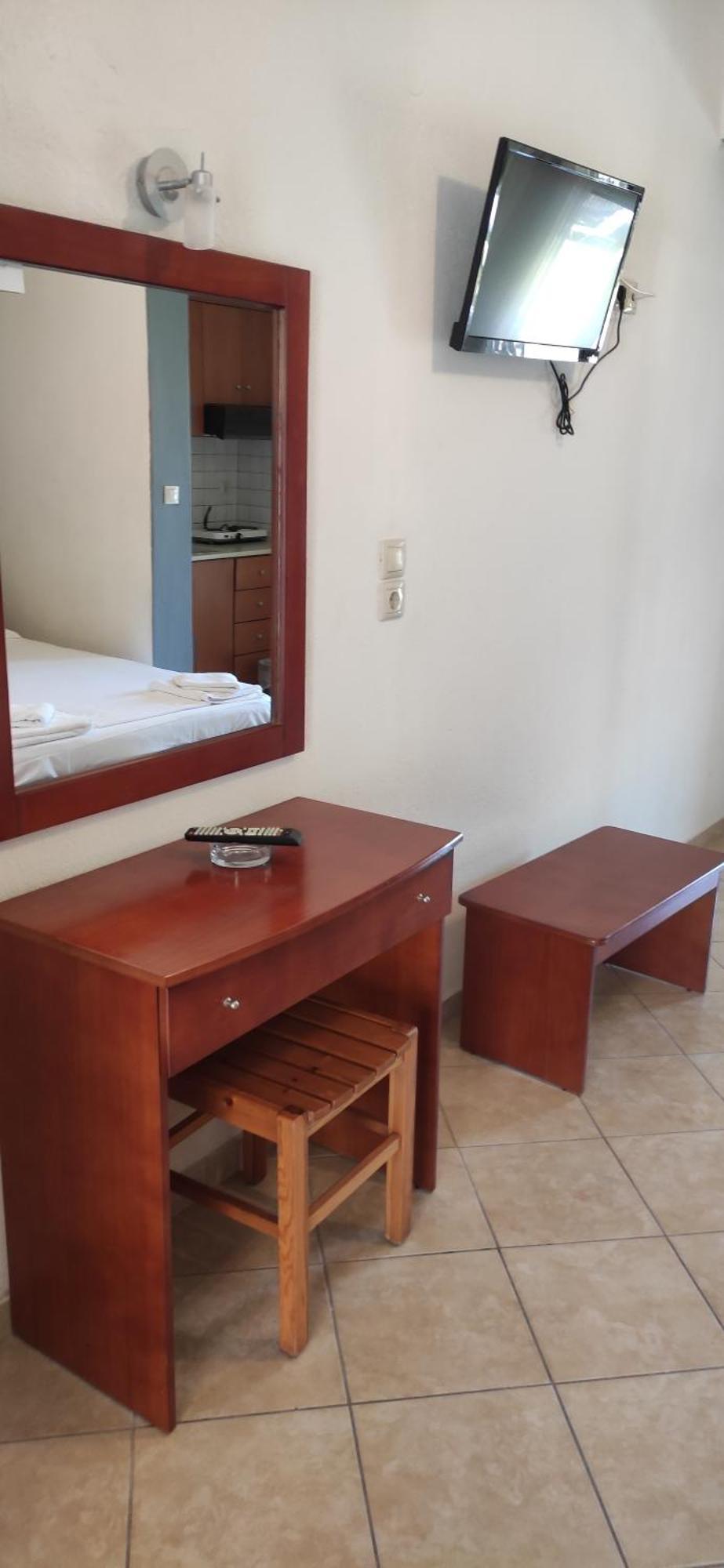 Kiparissis Apartament *