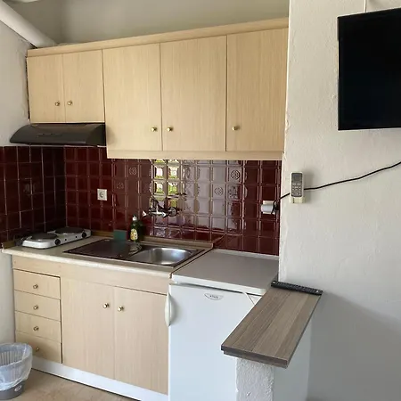 Kiparissis Apartments Криопиги Экстерьер фото