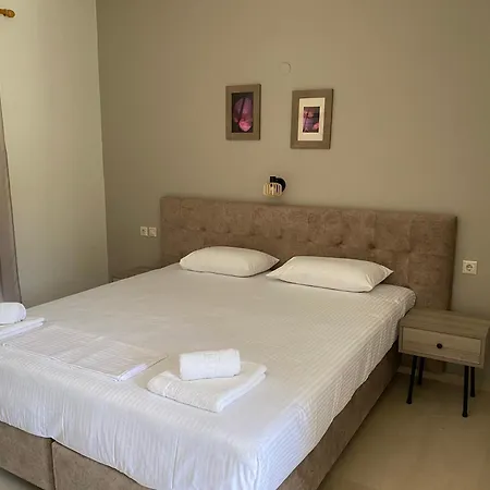 Kiparissis Apartments Криопиги Экстерьер фото