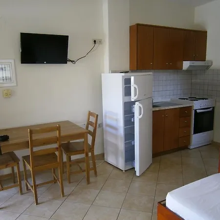 Kiparissis Apartments Криопиги Экстерьер фото
