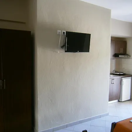 Kiparissis Apartments Криопиги Экстерьер фото