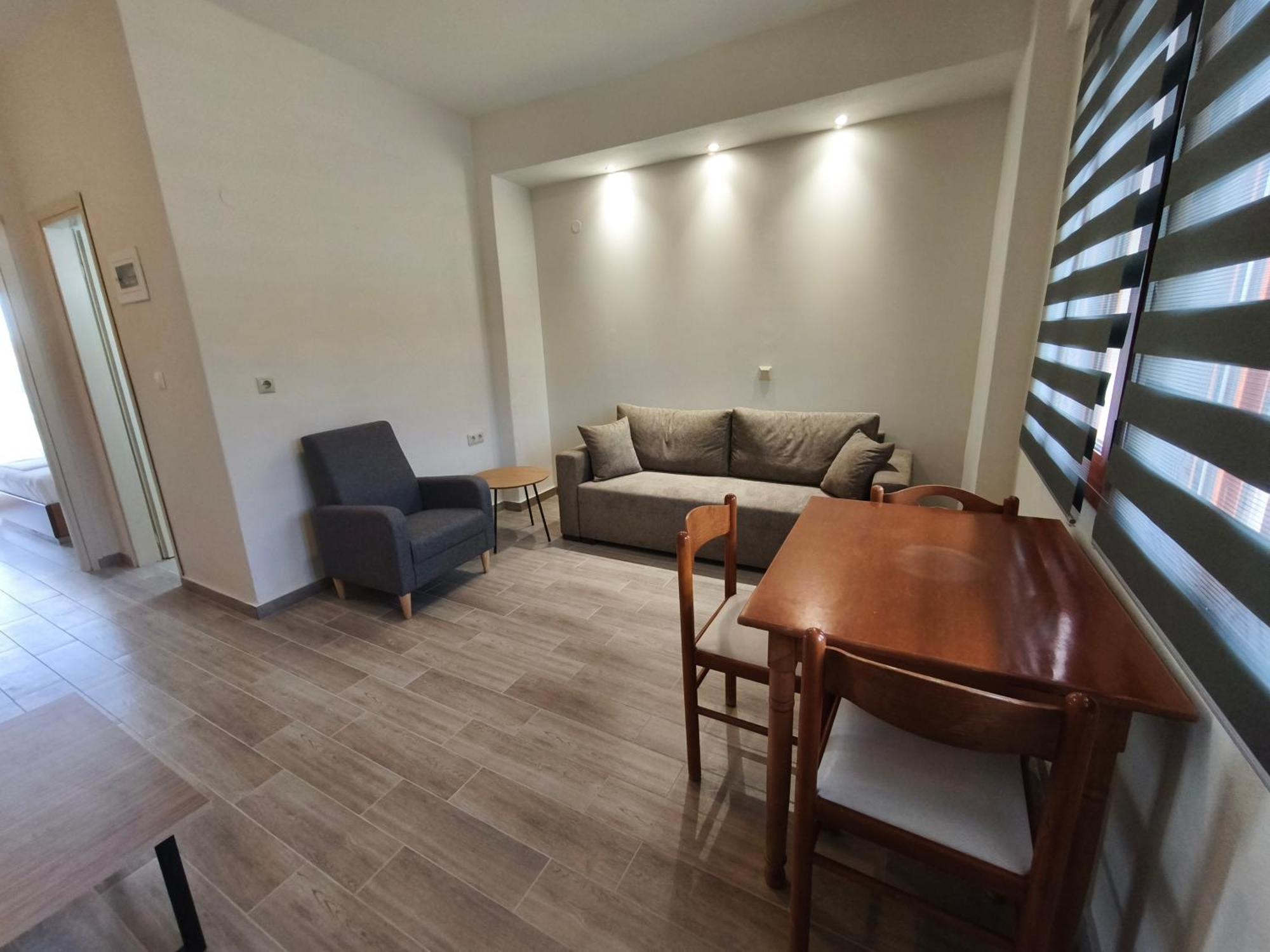 Kiparissis Apartment *
